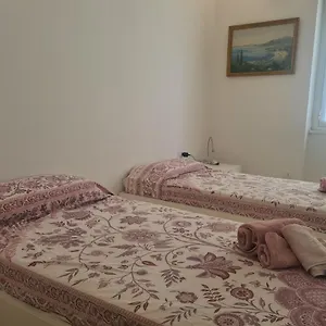 https://la-casa-del-centro.hotelitalianriviera.com